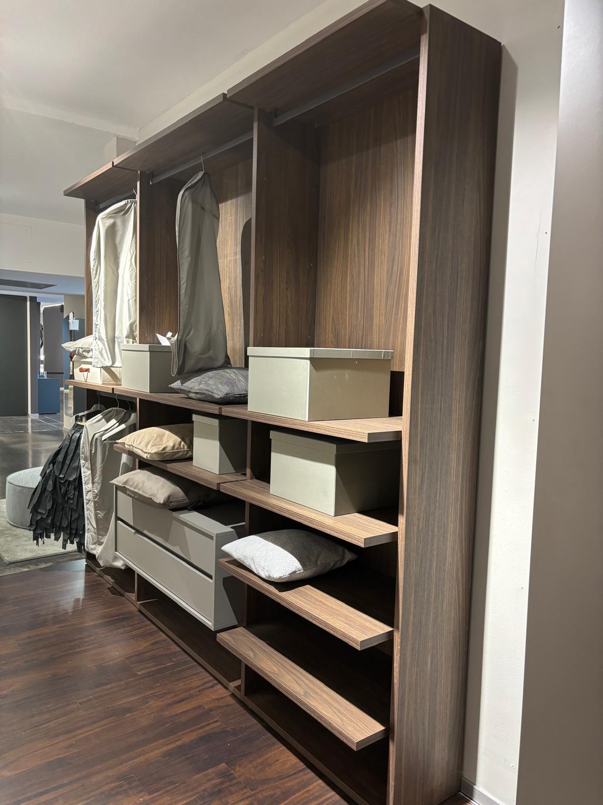 Cabina Outlet Trezzano Top Lops FLAT 2