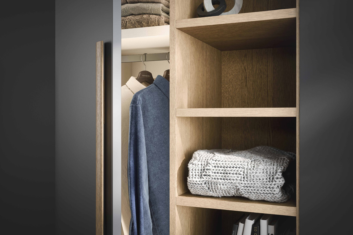 Armadio moderno battente Top Lops Progetto anta Thick 2