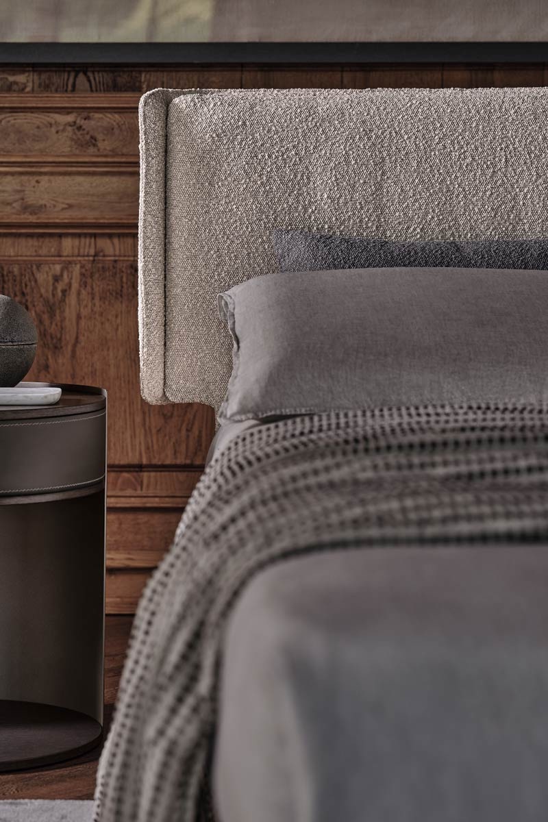 Letto matrimoniale moderno imbottito Ditre Skin 2