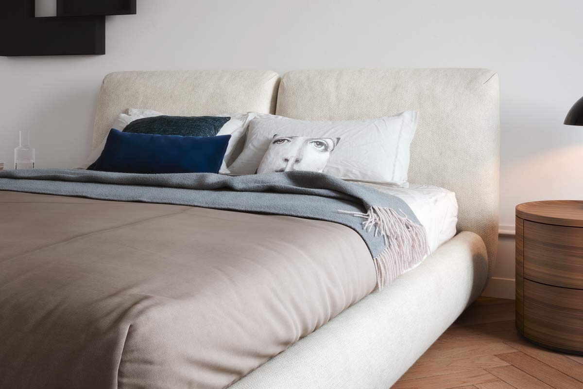 Letto matrimoniale moderno imbottito Top Lops Midnight 2