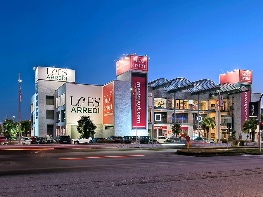 Negozio-mobili-Lops-Arredi-Trezzano-Milano