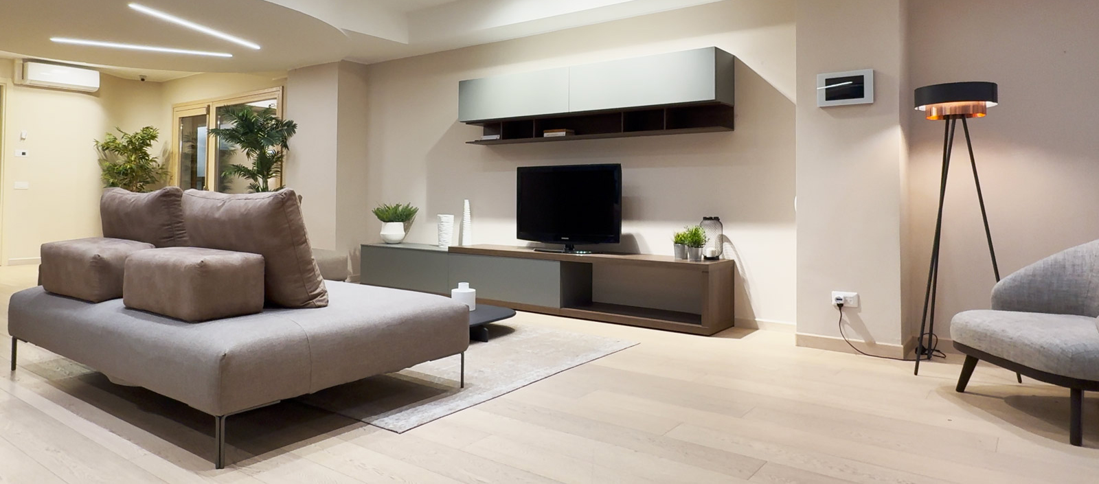 Casa-Lops-arredo-completo-mobili-made-in-italy